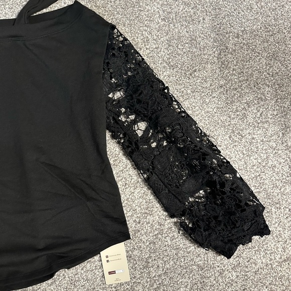 SHEIN black lace top - Picture 2 of 6